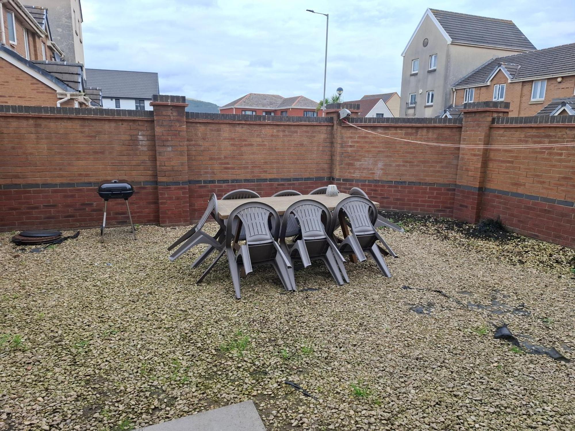 Driftmark Beachfront Location Aberavon Beach Sea Views Large Driveway Parking Private Site Fibre Optic Wi Fi Port Talbot Bagian luar foto